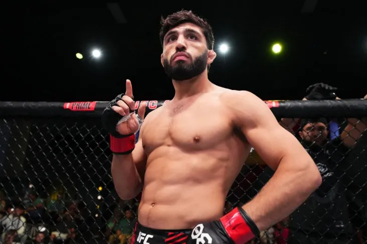 "Ular uning karerasini osonlashtirdilar." Tsarukyan UFCNI Pimblettga nisbatan tarafkashlikda aybladi