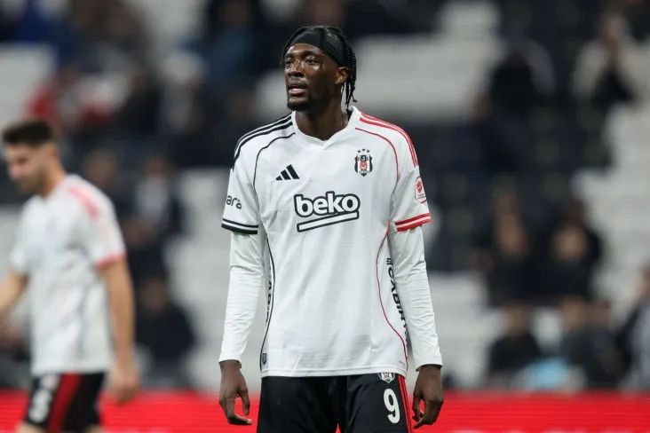 "Aston Villa "" Chelsi "va" Milan " ning sobiq hujumchisi — Romanoning o'tishiga kelishib oldi