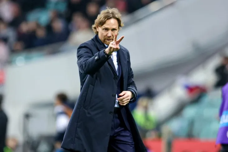 Valeriy Karpin Arsen Zaxarian bilan qo'shma fotosurati bilan bo'lishdi