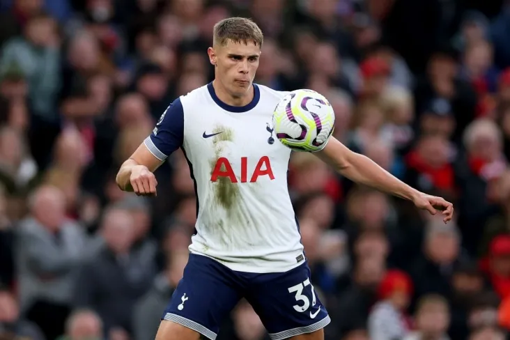 Robertsonning "Tottenxem" ga o'tishi "Liverpul" ga van De Venni sotib olishga yordam berishi mumkin-TEAMtalk