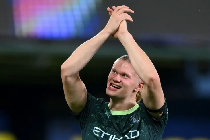 "Erling hech kimdan kechirim so'ramasligi kerak." Gvardiola-Xoland haqida