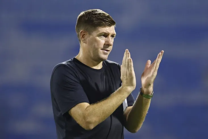 Stiven Jerrard "Liverpul" tarkibini Dortmundning "Borussiya"jamoasi bilan afsonalar o'yinida to'ldirdi