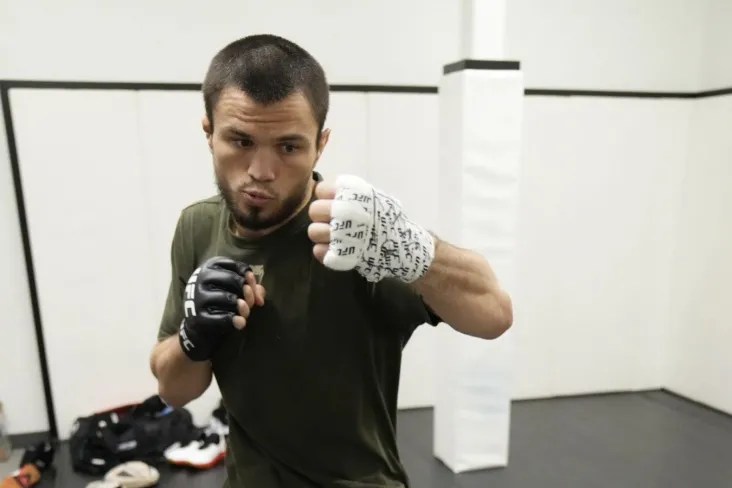 Umar Nurmagomedov-Davison Figueiredu: jangning taxminiy boshlanish vaqti-Moskva vaqti bilan 4:15