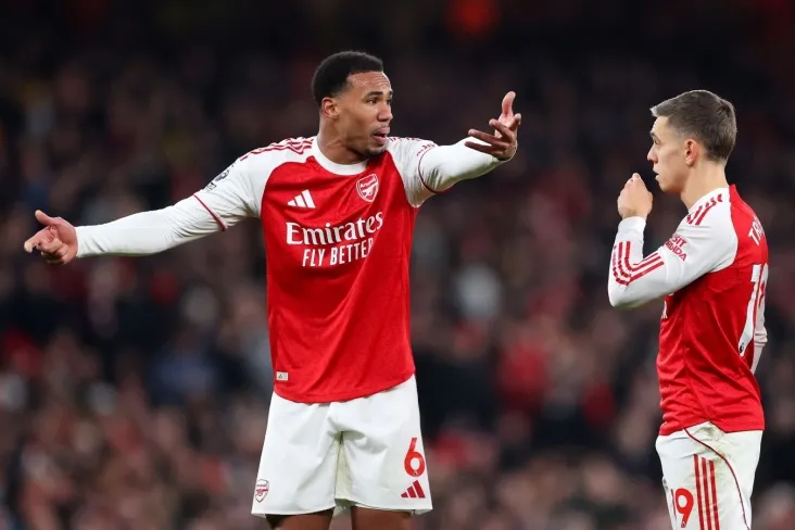 "Arsenal ""Manchester Yunayted"bilan uchrashishdan oldin 121 o'yin uchun uchta golni o'tkazib yubormadi