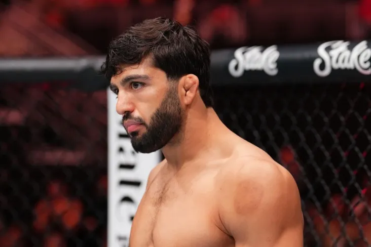 Armand Tsarukyan endi UFCning engil vazn toifasidagi birinchi raqami emas, Pimblett hali ham eng yaxshi 5-o'rinda