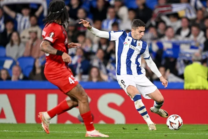 Ko'prik: Zaxaryan jarohatlarni tushunishi kerak, butun futbol hayoti oldinda