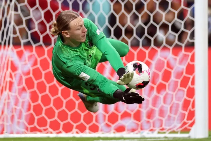 Safonov Luis Enrikening Nyukaslga qarshi o'yin boshida uni ozod qilish qaroriga izoh berdi