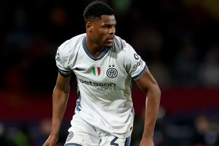 "Liverpul" Dumfris bilan muzokaralar o'tkazdi, "Inter" Skyr o'yinchisi uchun 25 million yevro talab qilmoqda