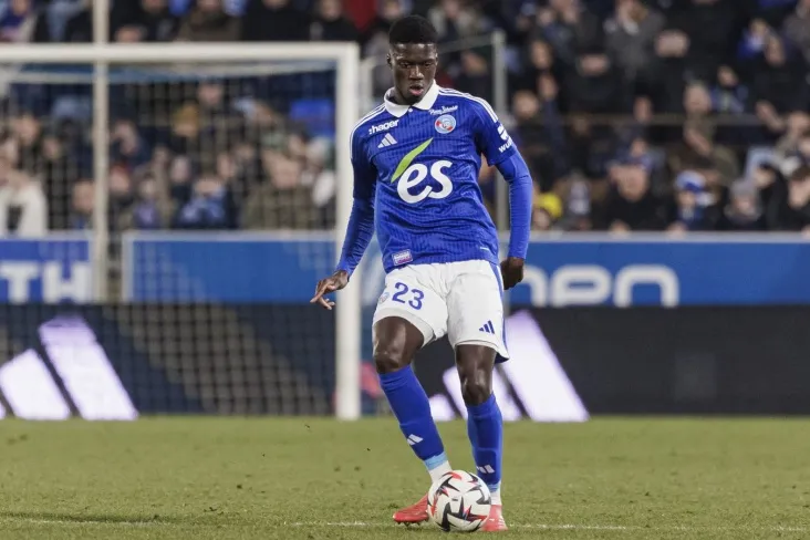 "Chelsi" Mamada Sarrni Strasburgdagi ijarasidan qaytarib olmoqchi-RMC Sport