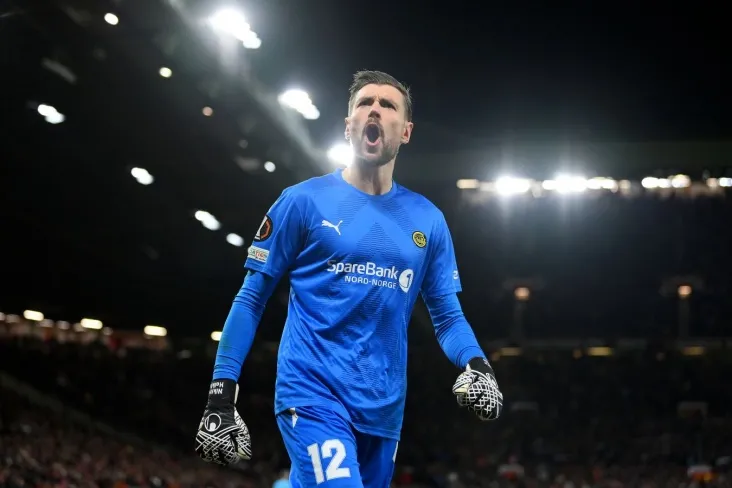 Nikita Xaykin ikkita mashhur portalning baholariga ko'ra, LCH umumiy bosqichining eng yaxshi darvozabonidir