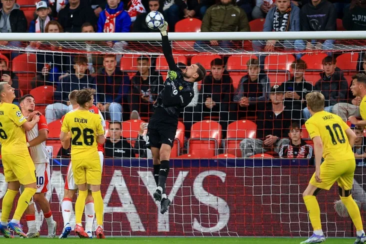 Nikita Xaykin muhim statistik ko'rsatkich bo'yicha LCH umumiy bosqichining eng yaxshi darvozaboniga aylandi