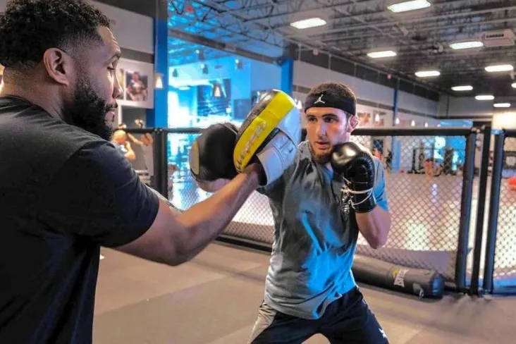 Kuramagomedov Islom Maxachev uchun eng qiziqarli raqibni nomladi