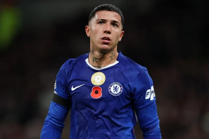 "PSJ" Enzo Fernandesni yangi rahbar deb biladi, "Chelsi" uni 100 million evrodan arzonroq sotmaydi-CO