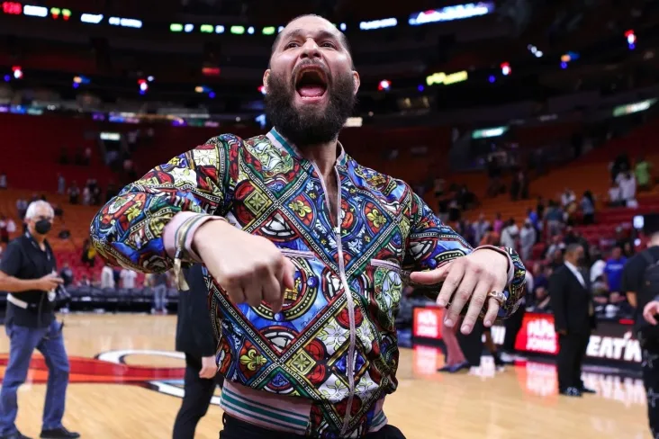 UFCning sobiq jangchisi: Agar Topuriya Maxachevni mag'lub etib, uning unvonini qo'lga kiritsa, u MMAda Iordaniya bo'ladi