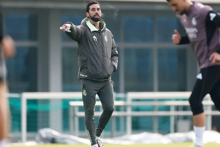 Kiyinish xonasida "Real" Arbeloa qarorlaridan norozi-Cadena Ser