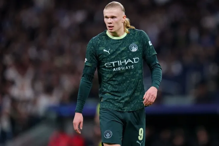 Van Deyk: Xoland zamonaviy hujumchi. Kuchli, tezkor, tug'ma to'purar