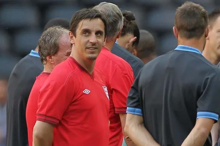 Nevill "man Siti" da jamoaga APLda g'alaba qozonishga yordam beradigan uch kishini nomladi