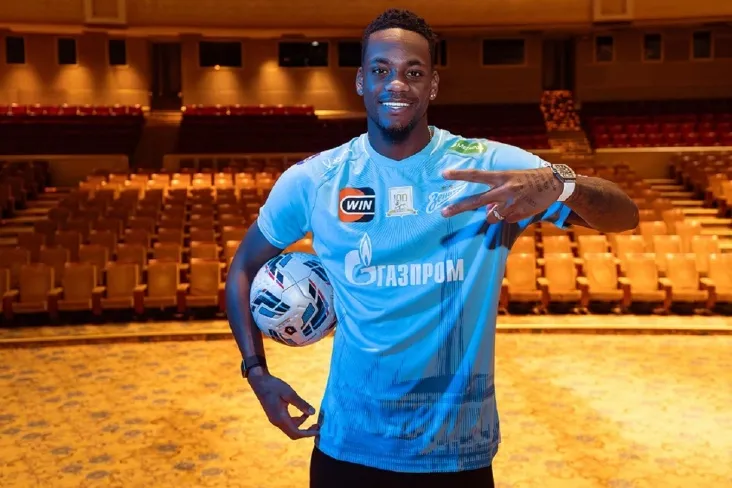 "Avlodning eng yaxshi hujumchilaridan biri." Gasilin Semakni eslatib, duranni ijaraga olish haqida gapirdi