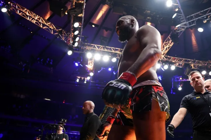 Kormier-jon Jons haqida: unda boshqa hech narsa qolmadi