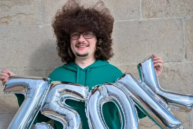 Ueyn Runi "Manchester Yunayted" muxlisini soch turmagi uchun tanqid qildi