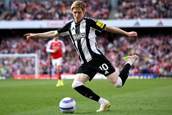 "Liverpul" 109 million evrolik vinger uchun kurashda "Arsenal" dan oldinda-Caught ofside