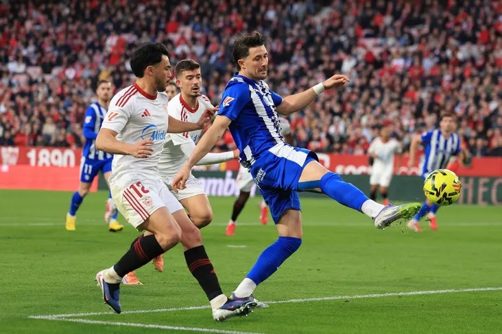 "Alaves "" Sevilya "ni la Liga o'yinida mag'lub eta olmadi, u "Sevilya" ni mag'lub etdi.