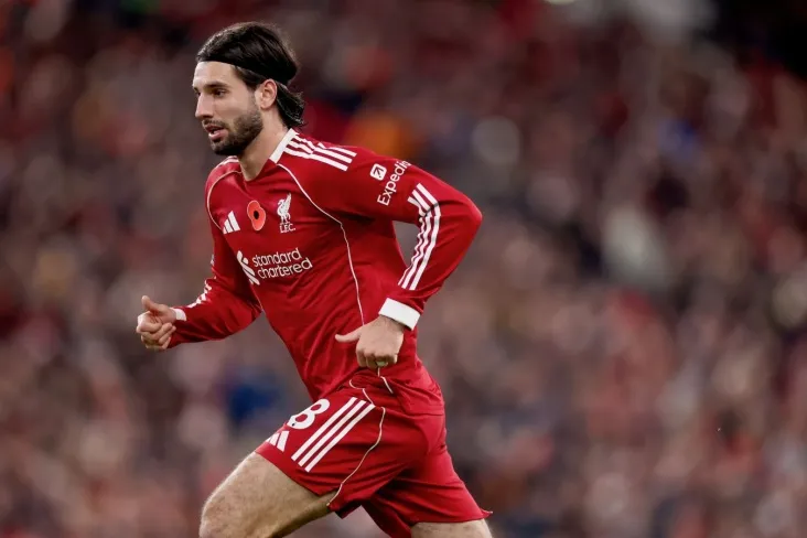 "Liverpul" bosh murabbiyi Arne Slot klub yetakchilaridan birining yutuqlarini baholadi