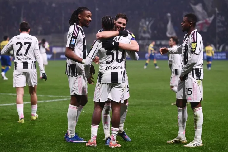 Chempionlar Ligasi Galatasaray Yuventus o'yinining to'g'ridan — to'g'ri video translyatsiyasining boshlanishi