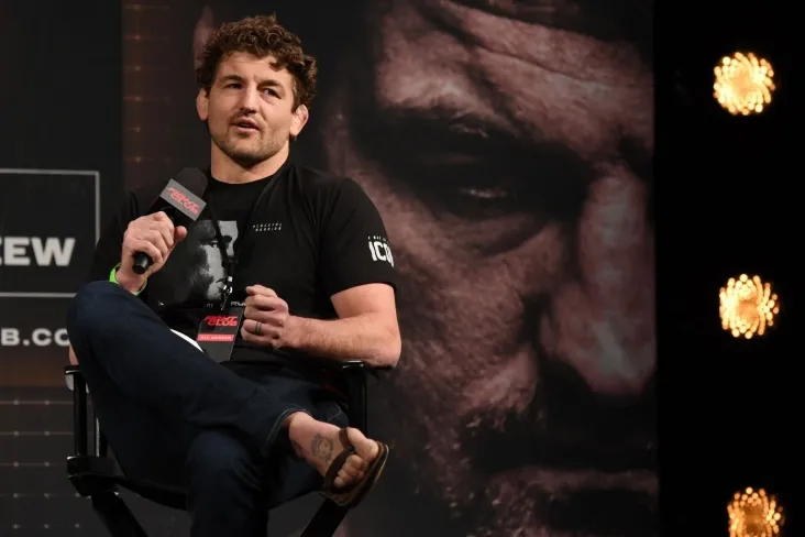 Ben Askren oq uyda UFC kartasi uchun variantni taklif qildi. Jangchilar orasida Islom Maxachev nomi berilgan