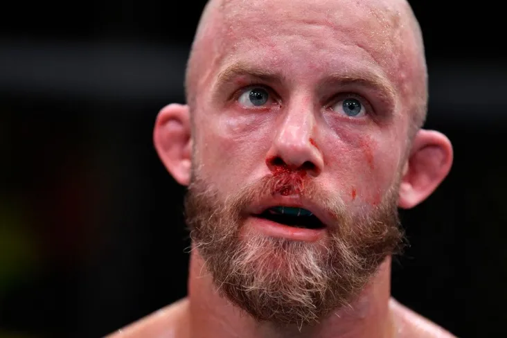 Sobiq UFC jangchisi giyohvand moddalar testining uchinchi muvaffaqiyatsizligidan keyin umrbod qamoq jazosi bilan tahdid qildi