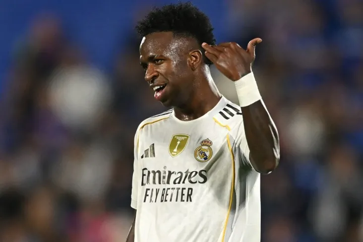 Vinisius "Benfika" LCH "Real" o'yinidan keyin Mourinoning nutqidan noroziligini bildirdi.