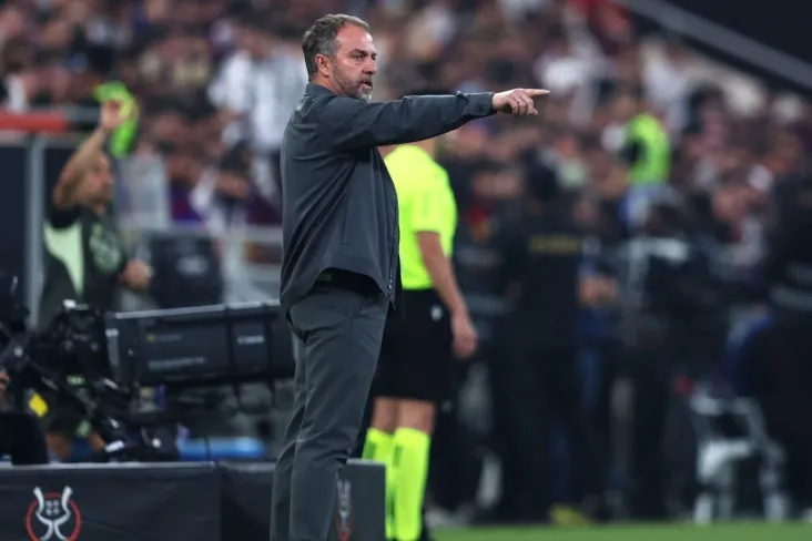 Flick ketma-ket ikkita mag'lubiyatdan so'ng" Barselona " futbolchilari bilan nima haqida gaplashayotganini aytib berdi