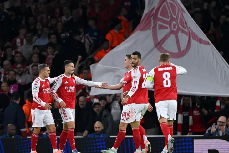 "Arsenal" ning "man Siti" dan farqi besh ochkoga oshdi, Gvardiola jamoasi zaxira o'yinida