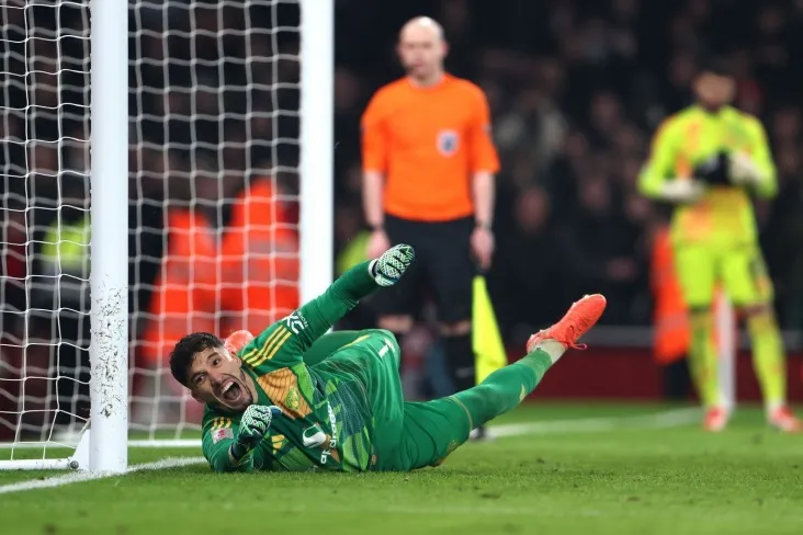 "Manchester Yunayted" darvozaboni Bayindir o'z faoliyatini Turkiyada davom ettiradi-Fanatik