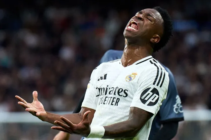 Prestianni "Benfika" futbolchilariga Vinisiusni maymun deb ataganini tan oldi — Correio