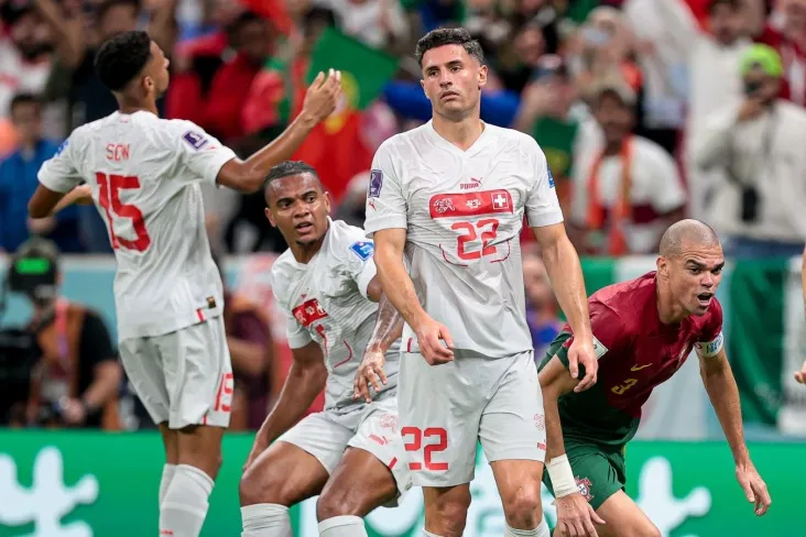 "Hayotdagi eng dahshatli kunlarni boshdan kechirdi." Shveytsariya himoyachisi-BAAdagi vaziyat haqida