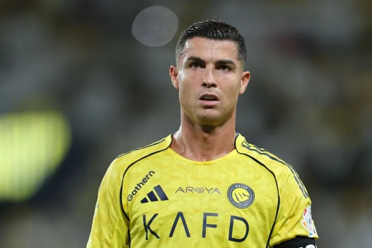 ""Manchester Yunayted"da u yanada zamonaviy futbolchi edi." Beyl-Krishtianu Ronaldu haqida