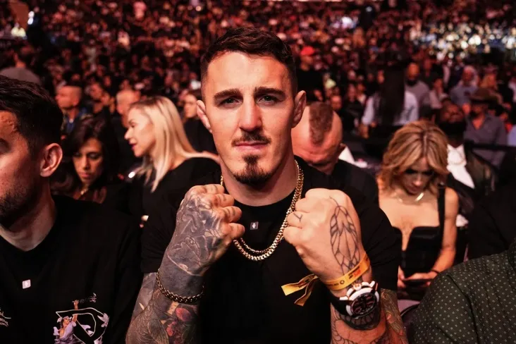 Dana Uayt Aspinall va Eddi Xirn agentligi o'rtasida imzolangan shartnomaga munosabat bildirdi