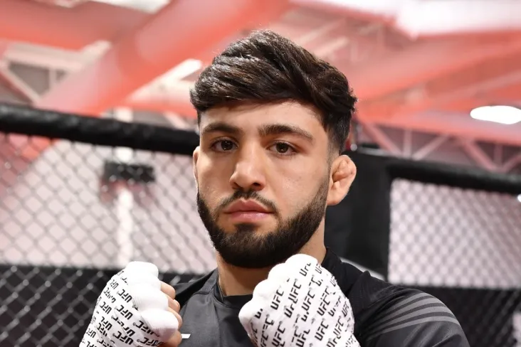 "Dastlabki ikki daqiqadan keyin ayta olaman." Tsarukyan — Xollouey-Oliveyra jangida favorit haqida