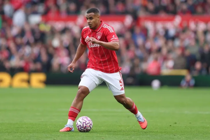 "Liverpul "" Nottingem Forest " himoyachisi uchun 80 million evro taklif qilishga tayyor — Caught ofside