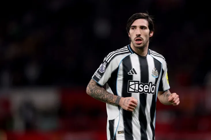 "Real "tonalining" Nyukasl "dan transferi uchun" Arsenal " bilan kurashga kirishdi — The Sun