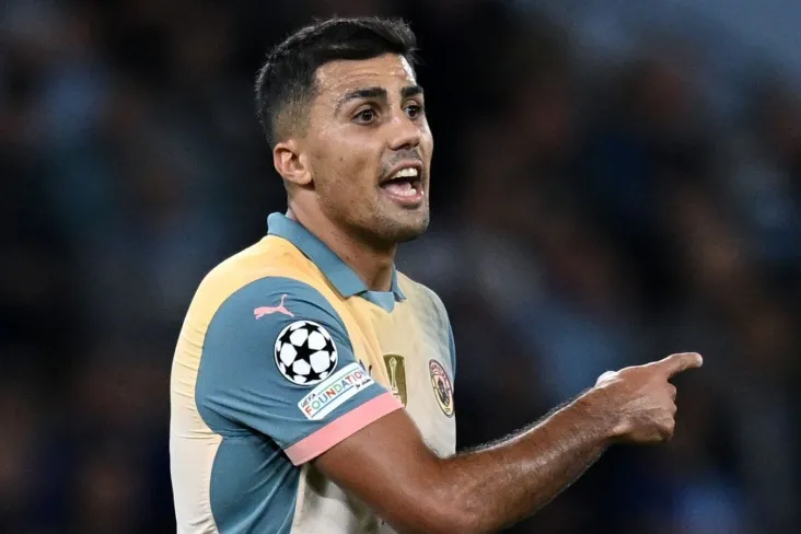 "Real "" man Siti " yarim himoyachisi Rodri — asga qiziqish haqidagi mish-mishlarga munosabat bildirdi