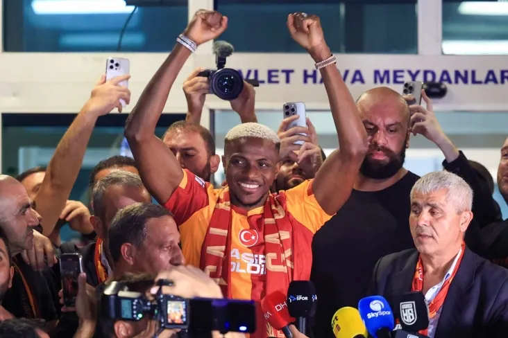 Osimxen "Galatasaray" "Liverpul"ustidan g'alaba qozonganidan keyin hissiy bayonot berdi