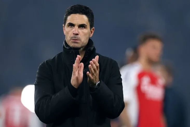 "Chelsi" ning sobiq futbolchisi "Arsenal" ni standartlarga bog'liqligi uchun tanqid qildi