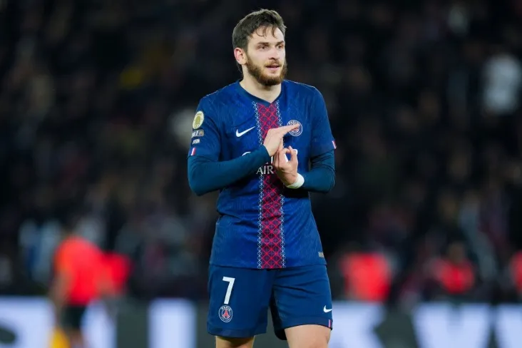 Luis Enrike Kvaratsheliyaning "Chelsea" bilan o'tgan o'yinidagi o'yiniga munosabat bildirdi, u erda Xvicha 2+1 hisobida g'alaba qozondi.