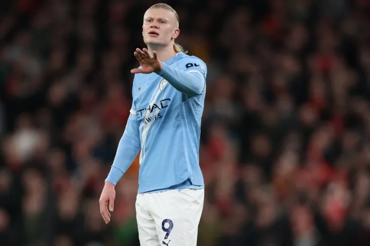 Xolandning agenti "Barselona" ning futbolchiga bo'lgan qiziqishi haqidagi mish-mishlarga munosabat bildirdi