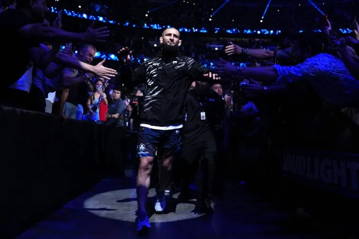 "Uning qo'lida fidoyi jangchilar jamoasi bor." Rowntree-Chimaevning mashg'ulotlari haqida