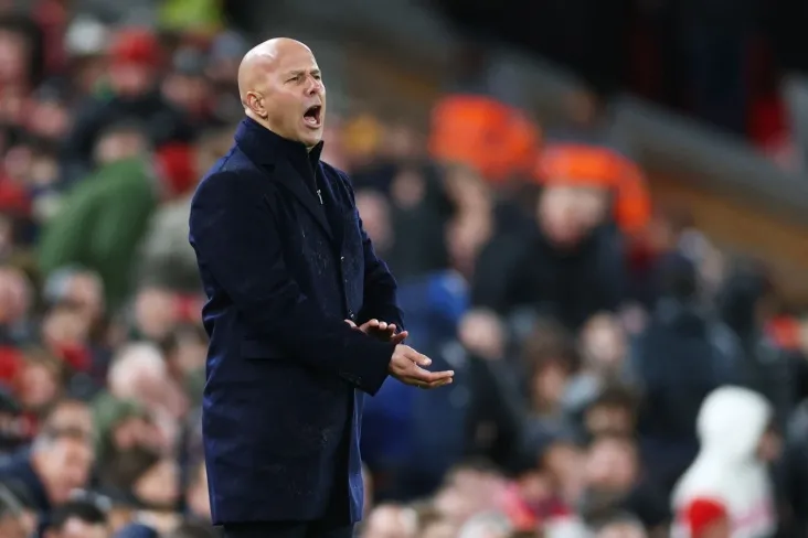 "Ballarni to'plash uchun yomon kombinatsiya." Slot - "Liverpul" ning o'yin muammolari haqida