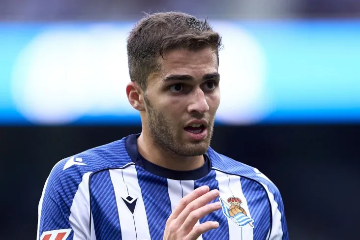 Arsen Zaxarian Transfermarkt versiyasi bo'yicha transfer qiymatiga qo'shildi