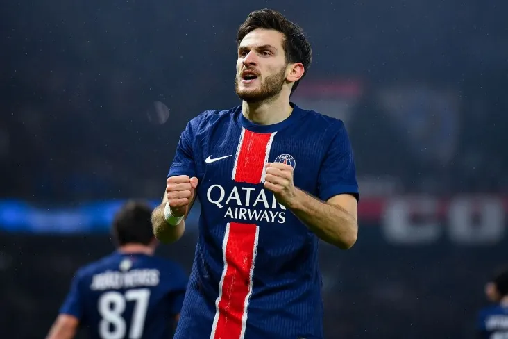 Insayder Romano "Arsenal"ning qiziqishi fonida Xvichi Kvaratsheliyaning kelajagi haqida gapirdi